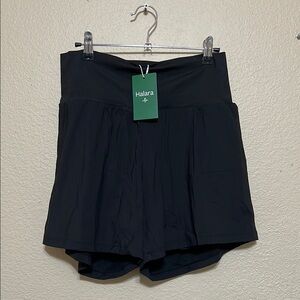 HALARA Super High Waisted Back Pocket & Side Hidden Pocket 2-in-1 Yoga Shorts